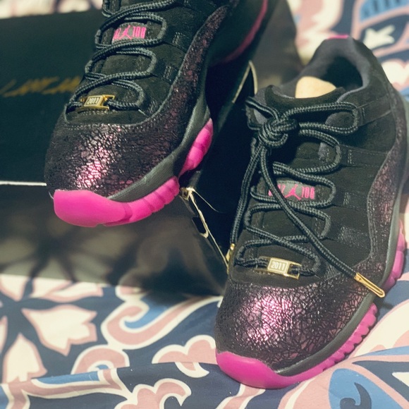 NWT Authentic Air Jordan 11’s Rook to Queen - Picture 6 of 8